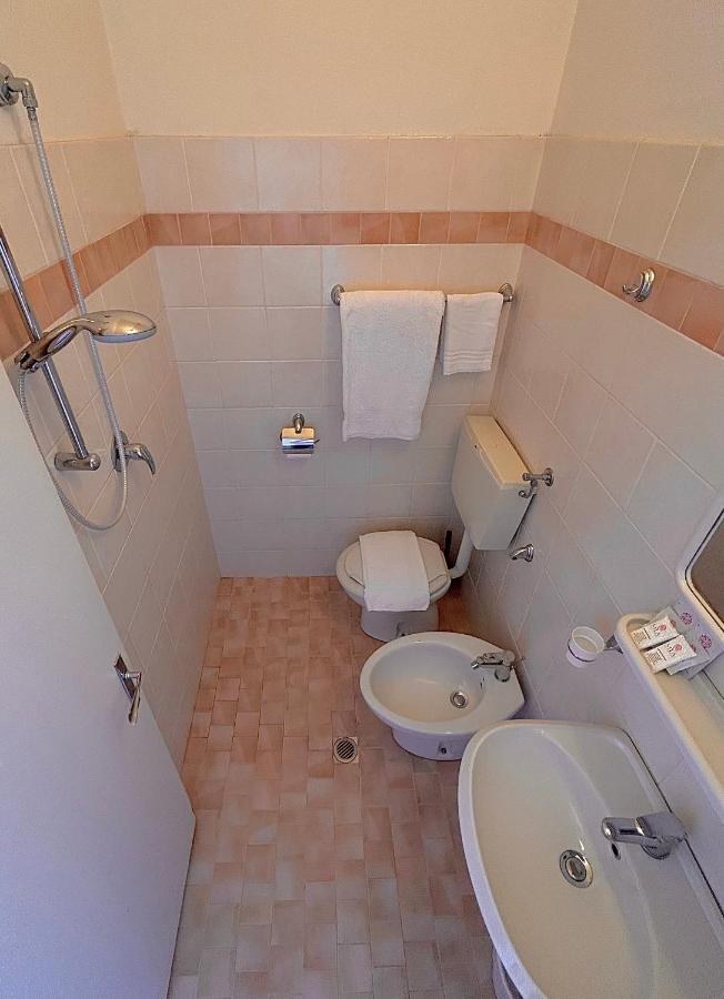 Hotel Bartolini Bellaria-Igea Marina Buitenkant foto