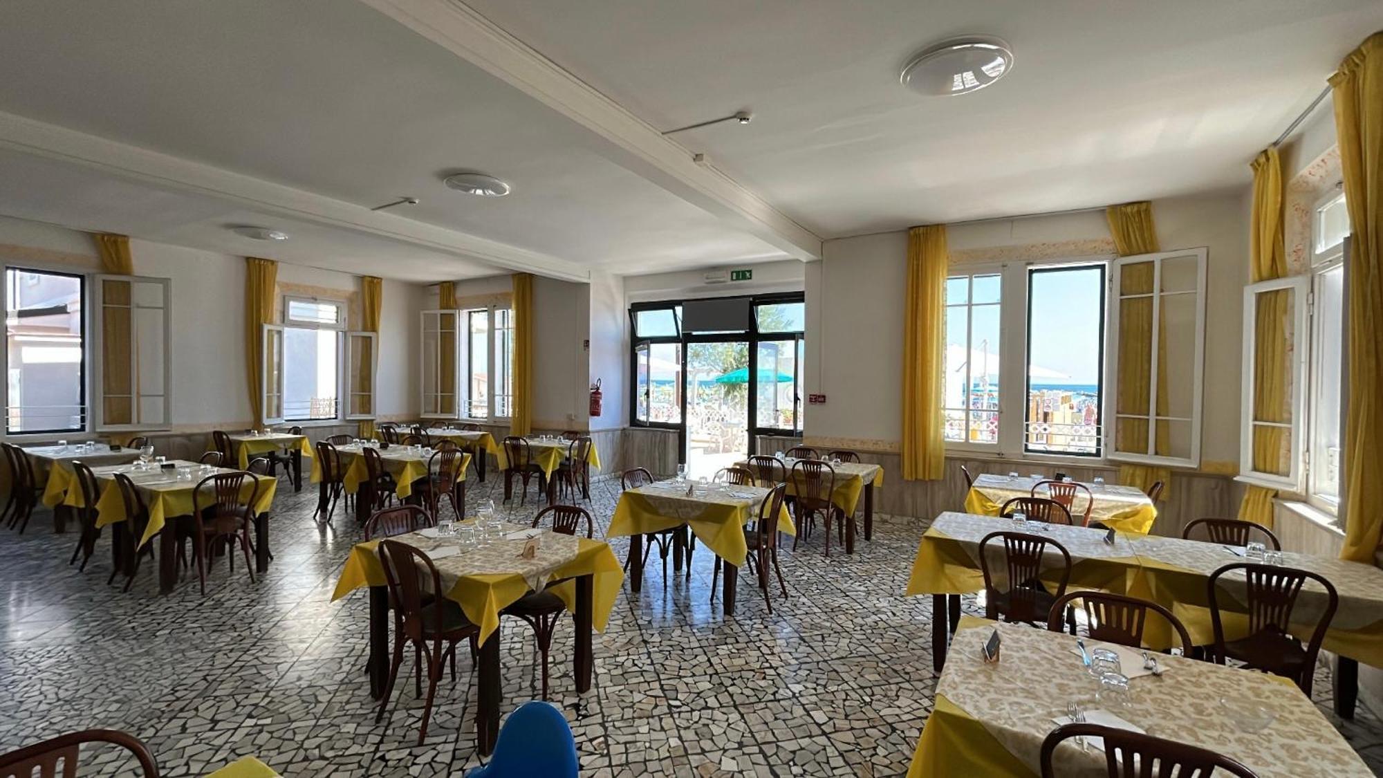 Hotel Bartolini Bellaria-Igea Marina Buitenkant foto